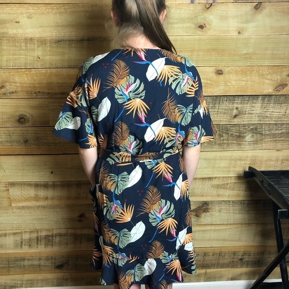 Entro, tropical pattern dress, EUC - Picture 4 of 12